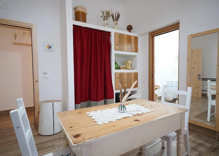 Le Stanze Di Nonna Cece Bed & Breakfast 4*